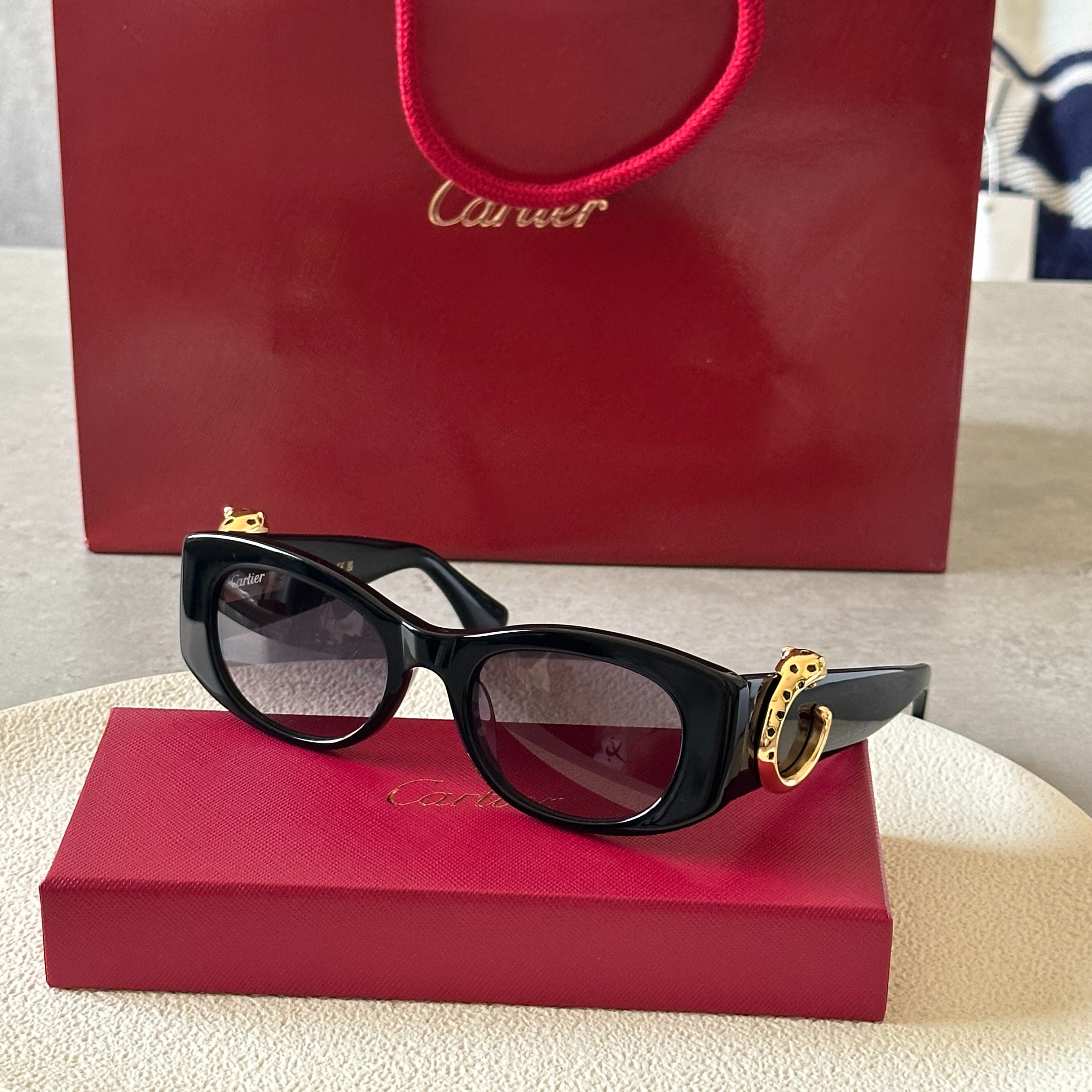 نظارات كارتييه نسائية